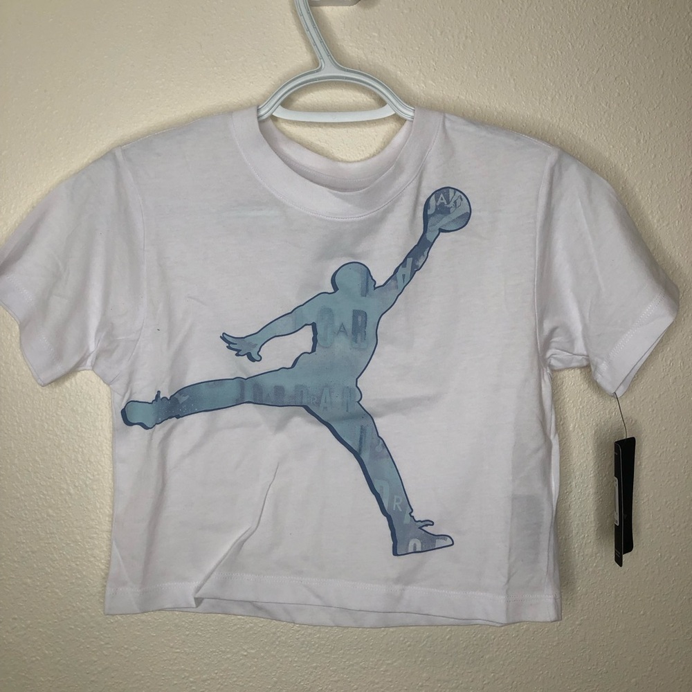 NWT Girls Jordan Graphic Tee— Size 6 (5-6 years)